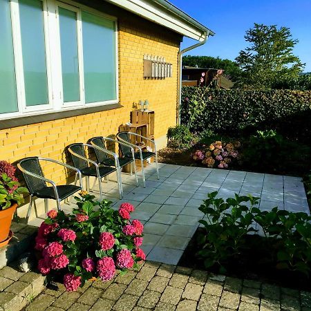 2 Rooms, Private Kitchen, Bathroom, And Garden. Aarhus Exterior photo