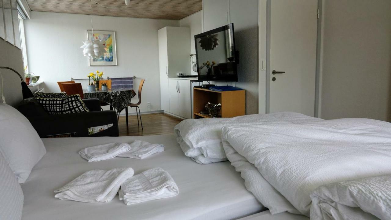 2 Rooms, Private Kitchen, Bathroom, And Garden. Aarhus Exterior photo